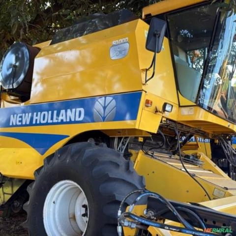 COLHEITADEIRA NEW HOLLAND TC 5070 ANO 2013 Imagem COLHEITADEIRA NEW HOLLAND TC 5070 ANO 2013