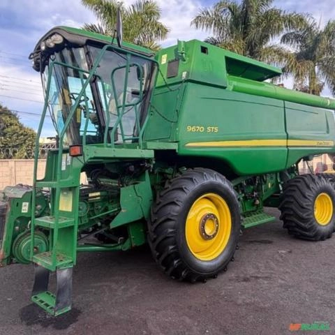 COLHEITADEIRA JOHN DEERE STS 9670 Imagem COLHEITADEIRA JOHN DEERE STS 9670