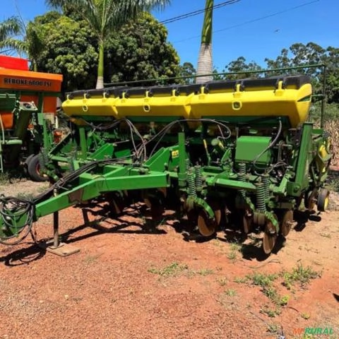 PLANTADEIRA JOHN DEERE 1111 Ano 2011 Imagem PLANTADEIRA JOHN DEERE 1111 Ano 2011