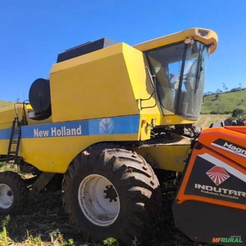 Colheitadeira New Holland TC 5090 - Ano 2008 Imagem Colheitadeira New Holland TC 5090 - Ano 2008