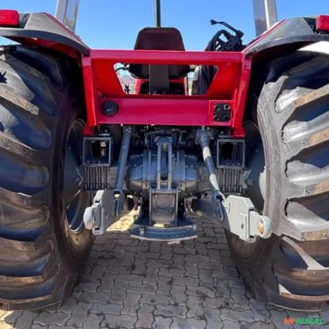 TRATOR MASSEY FERGUSON 660 Imagem TRATOR MASSEY FERGUSON 660