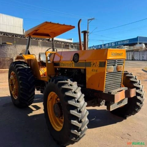 Trator Valmet 128 (4x4) 122cv Ano 1986 Imagem Trator Valmet 128 (4x4) 122cv Ano 1986