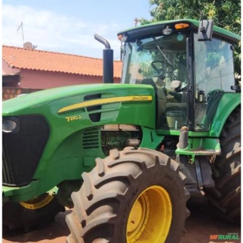 TRATOR JOHN DEERE 7210J - Ano 2017 Imagem TRATOR JOHN DEERE 7210J - Ano 2017