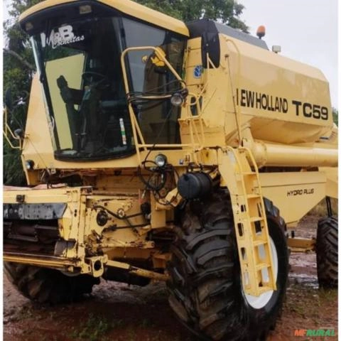 COLHEITADEIRA NEW HOLLAND TC 59 - Ano 2002 Imagem COLHEITADEIRA NEW HOLLAND TC 59 - Ano 2002
