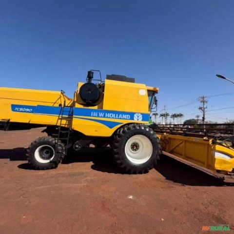 COLHEITADEIRA NEW HOLLAND TC 5090 - Ano 2016 Imagem COLHEITADEIRA NEW HOLLAND TC 5090 - Ano 2016