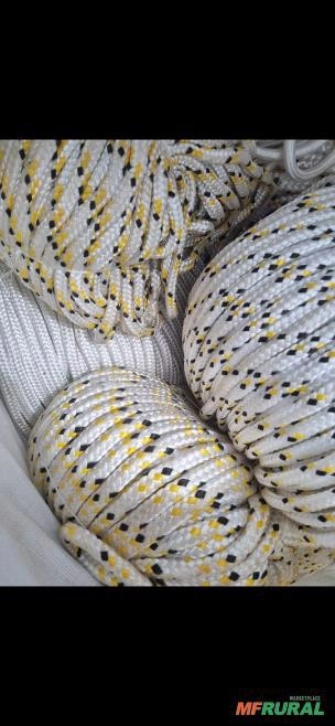 Imagem Cordas de Poliéster e Polipropileno no Atacado Imagem Cordas de Poliéster e Polipropileno no Atacado