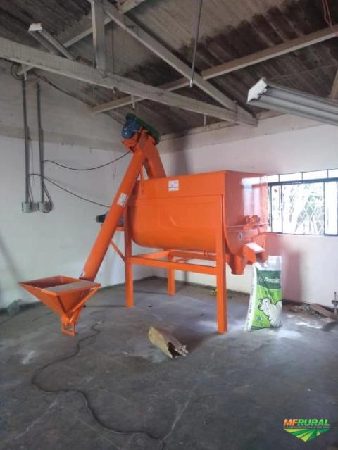 Misturadores Horizontais de Ração e Sal Mineral Imagem Misturadores Horizontais de Ração e Sal Mineral