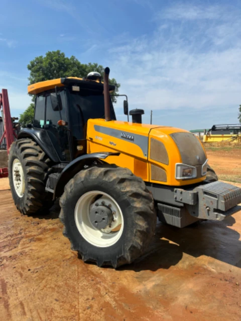 Trator Valtra BH180