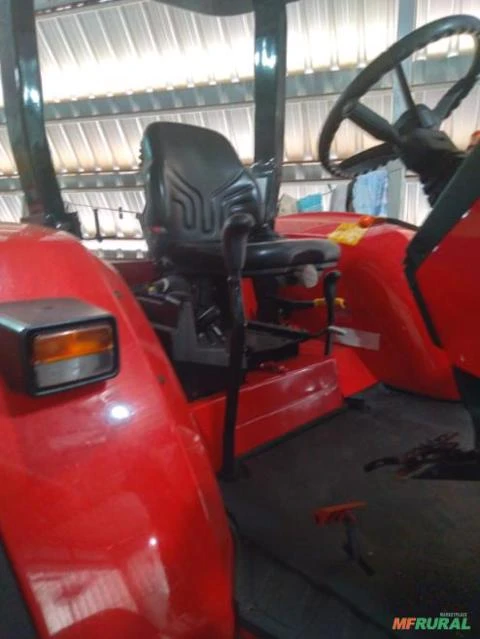 Trator Massey Ferguson 4707 4x2 ano 19