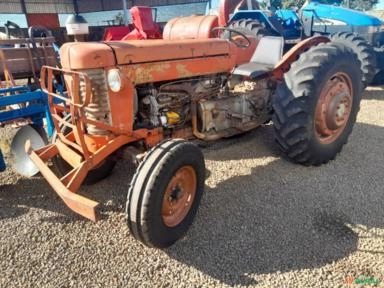 Trator Massey Ferguson 65 X 4x2 ano 73 Imagem Trator Massey Ferguson 65 X 4x2 ano 73