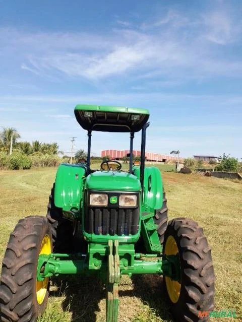 Trator John Deere 5065 4x4 ano 13