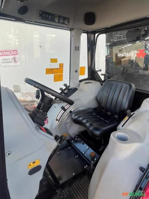 Imagem Trator Outros Massey Ferguson 4x4 ano 21 Imagem Trator Outros Massey Ferguson 4x4 ano 21