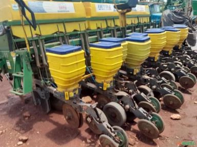 Imagem Plantadeira tatu Imagem Plantadeira tatu