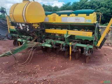 Imagem Plantadeira tatu Imagem Plantadeira tatu