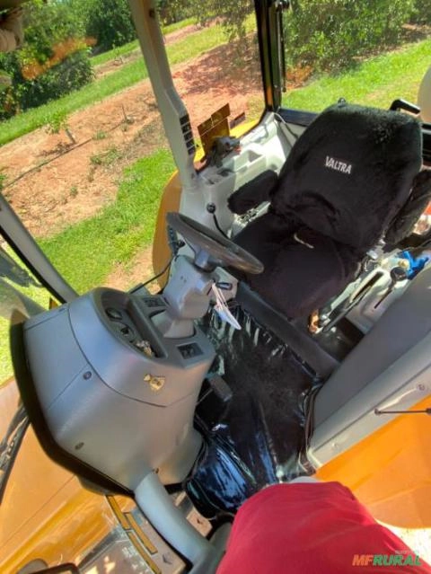 Imagem Trator valtra A950 Imagem Trator valtra A950
