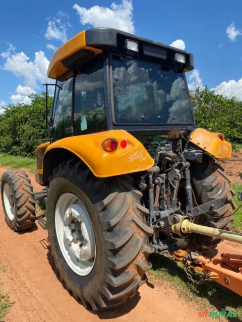 Trator valtra A950