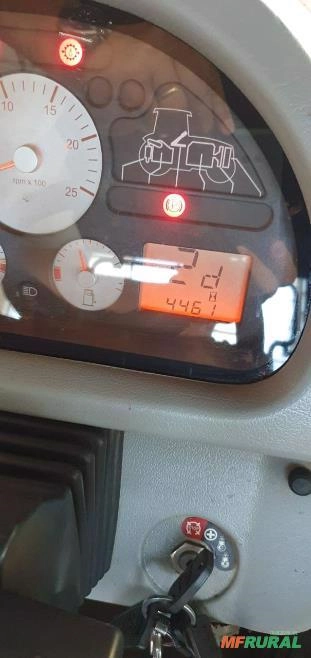 Imagem Trator agrícola 7415 semi novo Imagem Trator agrícola 7415 semi novo