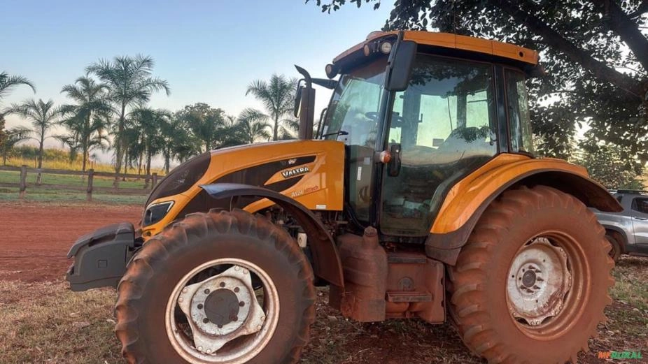 Trator a124 hitech agrícola Imagem Trator a124 hitech agrícola