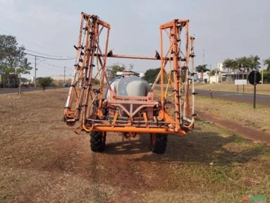 Imagem Pulverizador Colubia cros advance  3 mil litros 18 mts de barras comando a cabo ano 2004  Revisado ú Imagem Pulverizador Colubia cros advance  3 mil litros 18 mts de barras comando a cabo ano 2004  Revisado ú