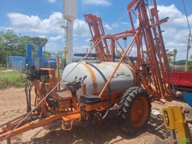 Pulverizador Colubia ano 2007 Com 18 mts de barra Com 2 pneus novos Com comando acabo Revisado ún Imagem Pulverizador Colubia ano 2007 Com 18 mts de barra Com 2 pneus novos Com comando acabo Revisado ún