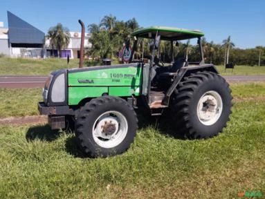 Tratar Bm 110 ano 2004 Com 8200 hrs Com 4 pneus novos Com comando duplo Revisado único dono Valor Imagem Tratar Bm 110 ano 2004 Com 8200 hrs Com 4 pneus novos Com comando duplo Revisado único dono Valor