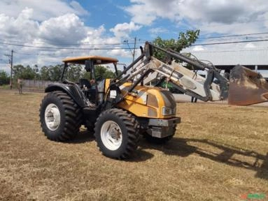 Trator Valtra Bm 110 ano 2012 com multitorque com conjunto de lanmina e concha e bag único dono revi Imagem Trator Valtra Bm 110 ano 2012 com multitorque com conjunto de lanmina e concha e bag único dono revi