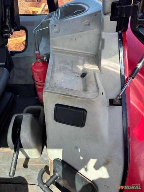 Imagem Tratar Massey Ferguson 7180 ano 2013 Imagem Tratar Massey Ferguson 7180 ano 2013