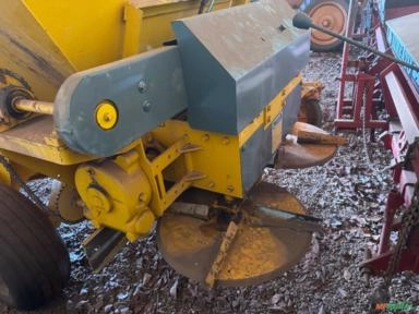 Imagem Esparamadeira DCCO 7500 ano 2019 Thunder Com 4 pneus novos  Seminova único dono  Pronto para trabalh Imagem Esparamadeira DCCO 7500 ano 2019 Thunder Com 4 pneus novos  Seminova único dono  Pronto para trabalh