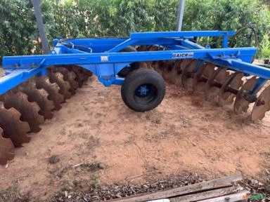 Grade com 24 discos. 24/300/ ano 2022 Semi novo único dono Pronto pra trabalhar Oportunidade de ne Imagem Grade com 24 discos. 24/300/ ano 2022 Semi novo único dono Pronto pra trabalhar Oportunidade de ne