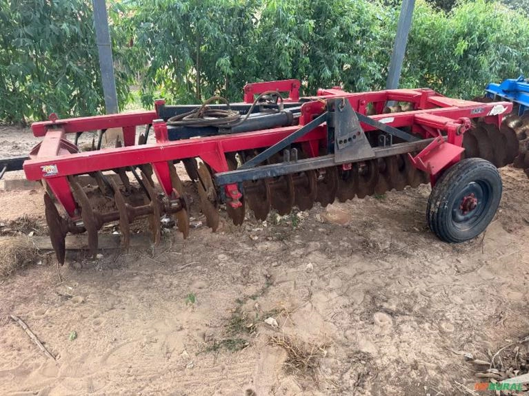Grade niveladora com 44 discos . Com 2 pneus  Semi novo único dono  Pronto para trabalhar  Oportunid Imagem Grade niveladora com 44 discos . Com 2 pneus  Semi novo único dono  Pronto para trabalhar  Oportunid