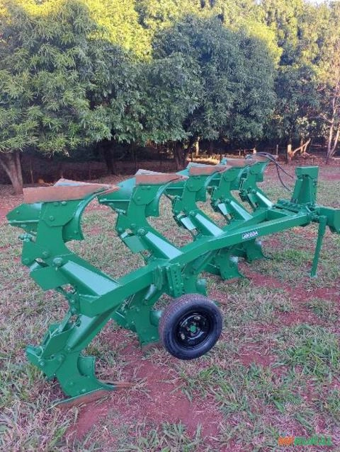 Subisolador ikeda com 10 Aste com comando duplo Ano 2010 valor 40 mil Imagem Subisolador ikeda com 10 Aste com comando duplo Ano 2010 valor 40 mil