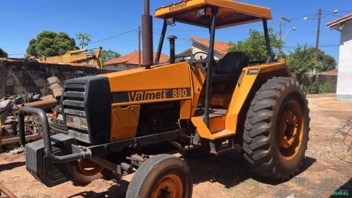 Trator valmet 880 Ano 86 com 4 pneus bom Revisado único dono Pronto para trabalhar Oportunidade Imagem Trator valmet 880 Ano 86 com 4 pneus bom Revisado único dono Pronto para trabalhar Oportunidade