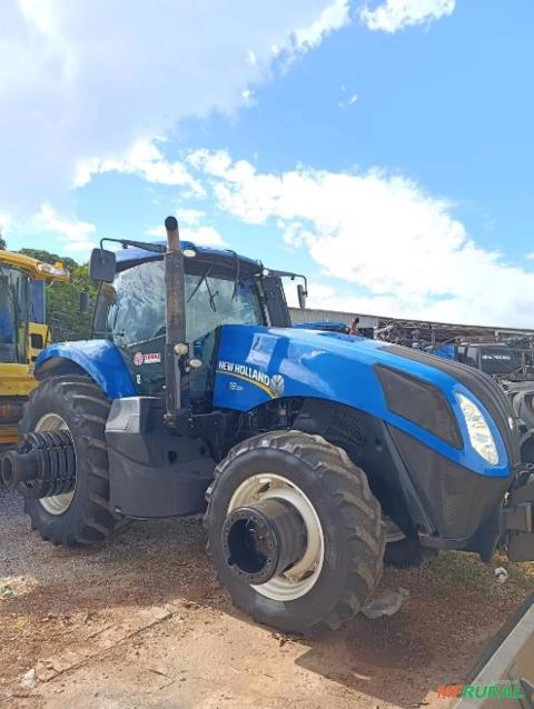 Trator Agrícola New Holland T8 385 - Dual Dianteiro/Traseiro, 2017 Imagem Trator Agrícola New Holland T8 385 - Dual Dianteiro/Traseiro, 2017
