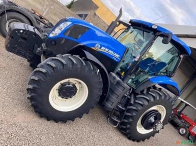 Trator New Holland T7.205 4x4 ano 19