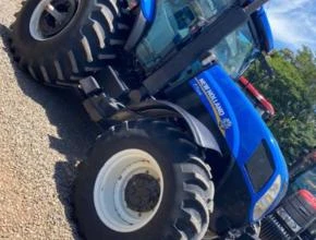Trator New Holland T7.205 4x4 ano 16