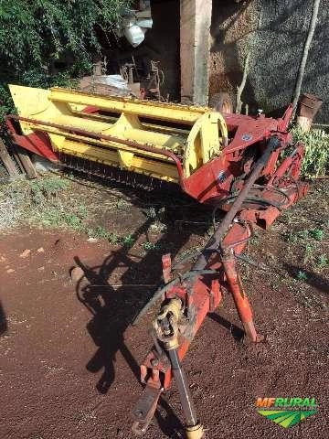 SEGADEIRA FENO MARCA NEW HOLLAND MOD.472 Imagem SEGADEIRA FENO MARCA NEW HOLLAND MOD.472
