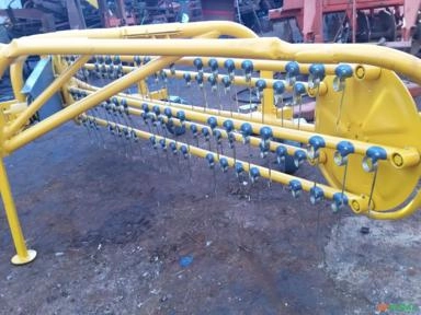 Imagem Enleirador de feno marca Stabra Girobar Imagem Enleirador de feno marca Stabra Girobar