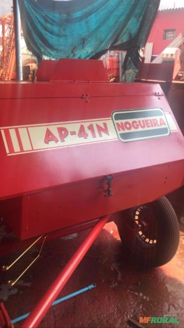 Imagem ENFARDADEIRA DE FENO NOGUEIRA FENAÇÃO Imagem ENFARDADEIRA DE FENO NOGUEIRA FENAÇÃO