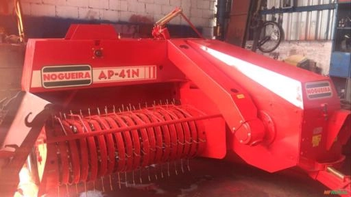 Imagem ENFARDADEIRA DE FENO NOGUEIRA FENAÇÃO Imagem ENFARDADEIRA DE FENO NOGUEIRA FENAÇÃO