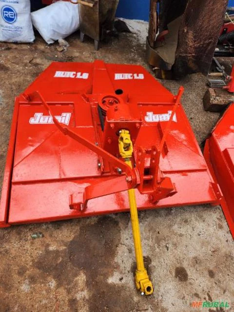 Roçadeira de hidráulico marca Jumil Imagem Roçadeira de hidráulico marca Jumil