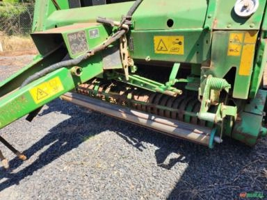 Imagem ENFARDADEIRA DE ROLO BOLAS DE FENO REDONDO JOHN DEER Imagem ENFARDADEIRA DE ROLO BOLAS DE FENO REDONDO JOHN DEER
