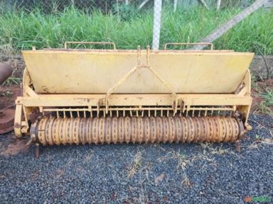 PLANTADEIRA SEMEADEIRA DE CAPIM MARCA TERENCE T2 Imagem PLANTADEIRA SEMEADEIRA DE CAPIM MARCA TERENCE T2