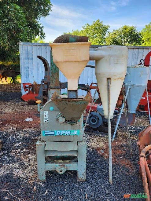 TRITURADOR DESINTEGRADOR PICADEIRA MARCA NOGUEIRA MODELO DPM4 Imagem TRITURADOR DESINTEGRADOR PICADEIRA MARCA NOGUEIRA MODELO DPM4