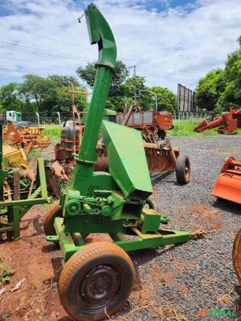 ENSILADEIRA FORRAGEIRA PICADEIRA NO RODEIRO Imagem ENSILADEIRA FORRAGEIRA PICADEIRA NO RODEIRO