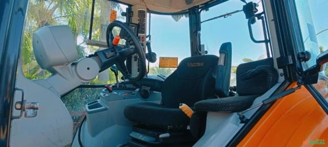 Imagem TRATOR AGRÍCOLA VALTRA A134 Imagem TRATOR AGRÍCOLA VALTRA A134