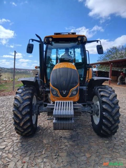 Imagem TRATOR AGRÍCOLA VALTRA A134 Imagem TRATOR AGRÍCOLA VALTRA A134