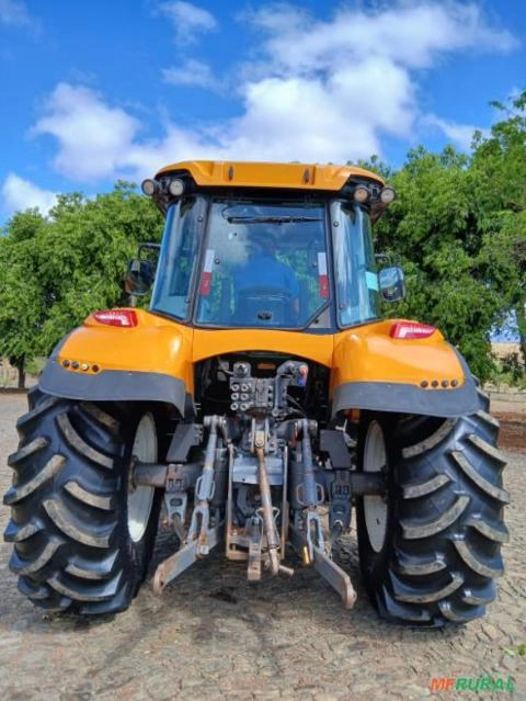 Imagem TRATOR AGRÍCOLA VALTRA A134 Imagem TRATOR AGRÍCOLA VALTRA A134