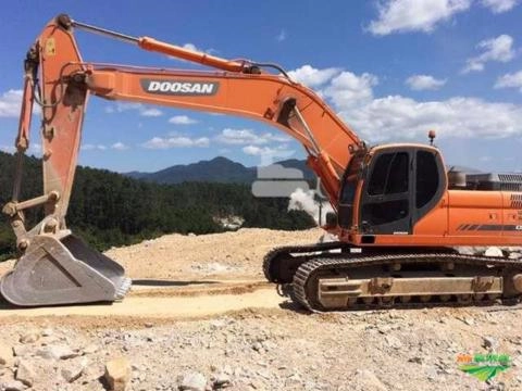 Compro Escavadeiras Doosan usadas ou novas todos portes Imagem Compro Escavadeiras Doosan usadas ou novas todos portes