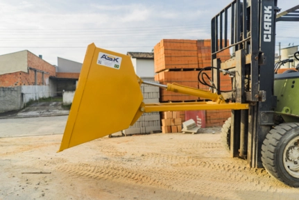 Concha Hidráulica para Empilhadeira Imagem Concha Hidráulica para Empilhadeira