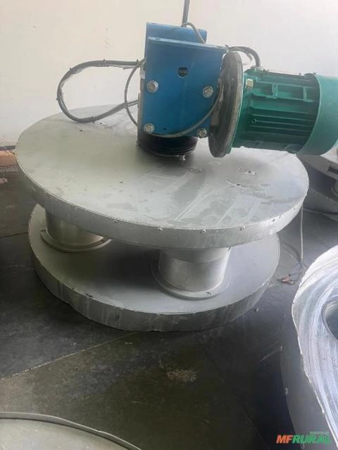 Dosador volumétrico p/ empacotar graos e cereais Imagem Dosador volumétrico p/ empacotar graos e cereais